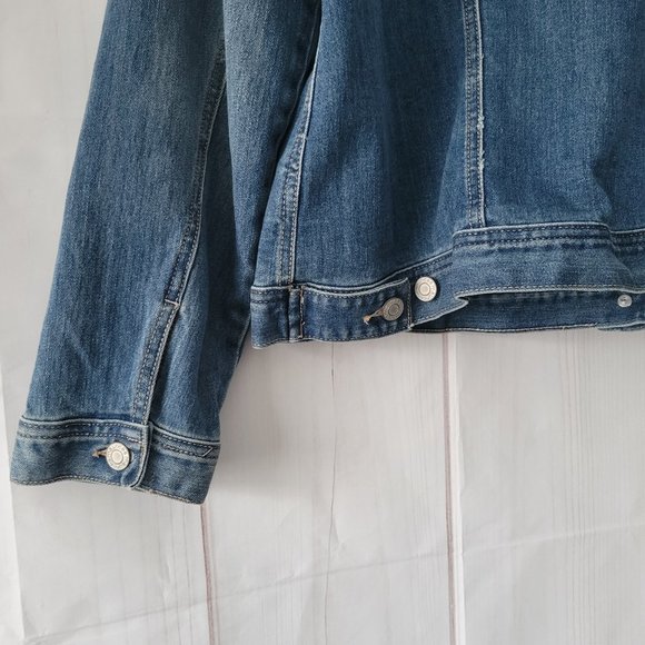 Maurices Denim Jean Jacket, Women’s Sz 1, Classic Button Down, Front Pockets EUC - Picture 7 of 10